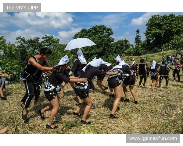 男子喜中1点5亿开云报喜被疑诈骗牵出俱乐部转会内幕爆冷